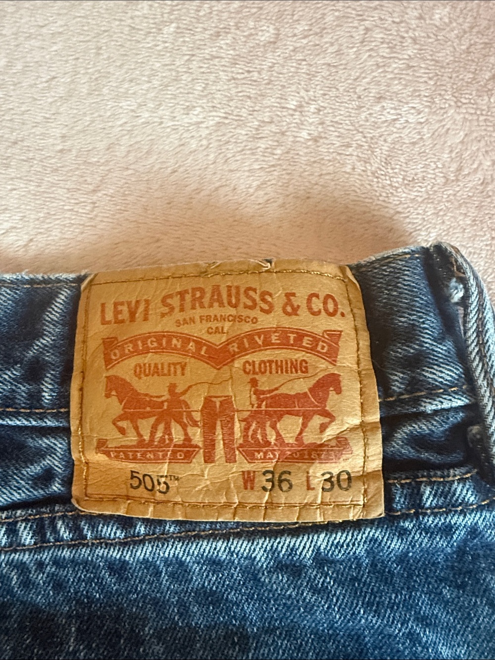 Levi's Dark Blue Classic Straight Jeans Men’s 505 - Picture 2 of 4